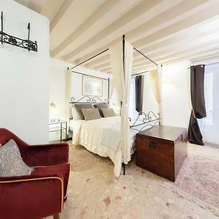 Ca' Del Carro Family Apartment