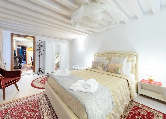 Ca' Del Carro Family